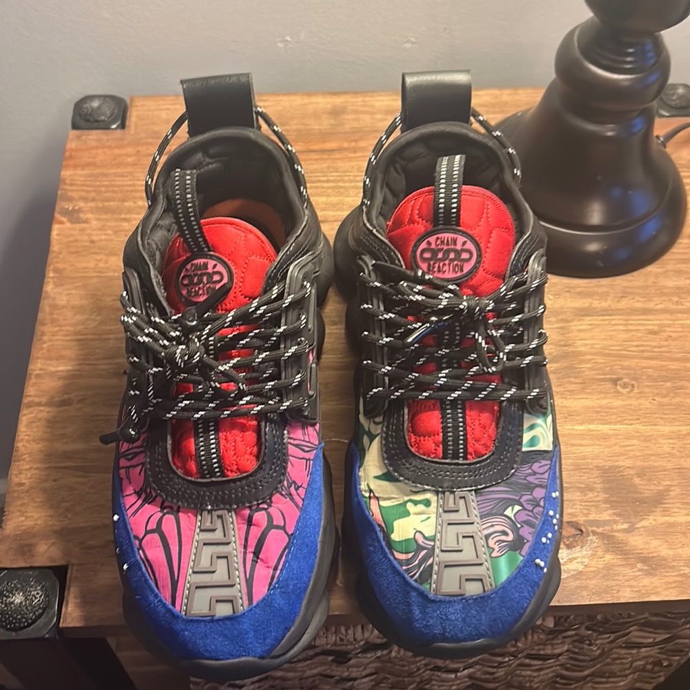 Versace Chain Reaction